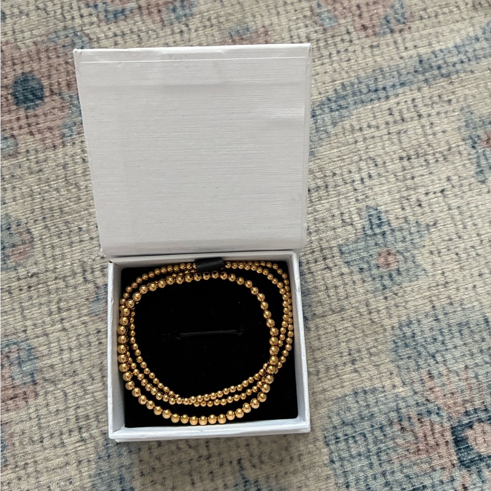 Mint & Lily Elegant Gold Beaded Bracelet